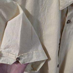 Café Luna island shirt - light yellow